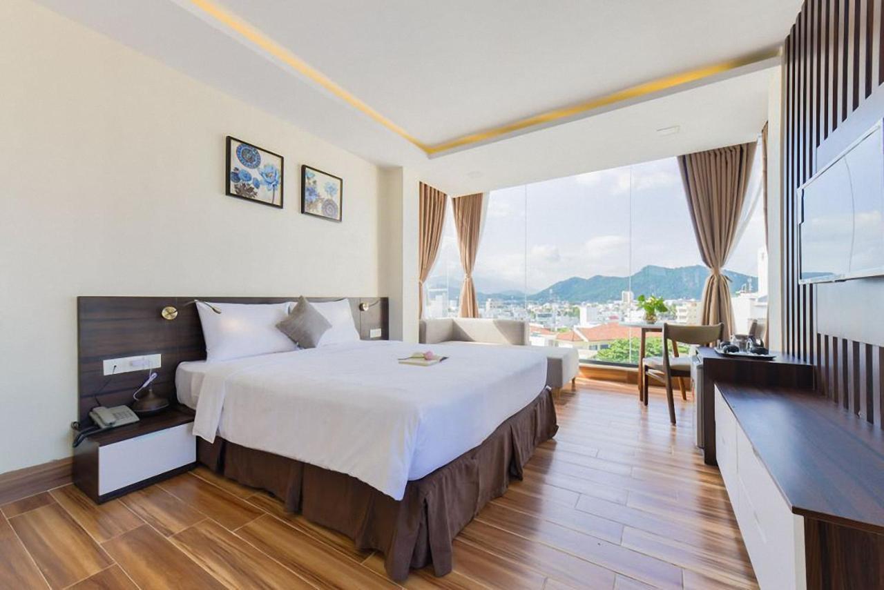 Yen Vang Hotel & Apartment Нячанг Екстер'єр фото