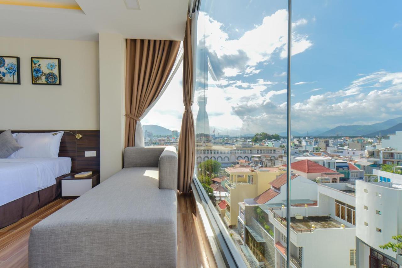 Yen Vang Hotel & Apartment Нячанг Екстер'єр фото