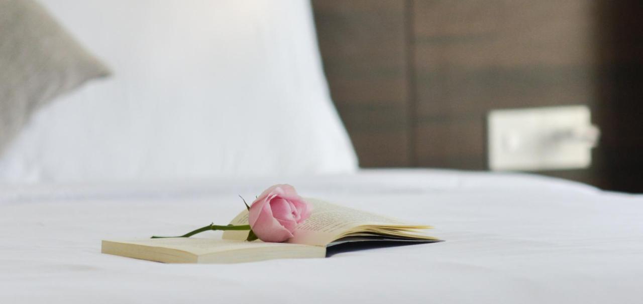 Yen Vang Hotel & Apartment Нячанг Екстер'єр фото